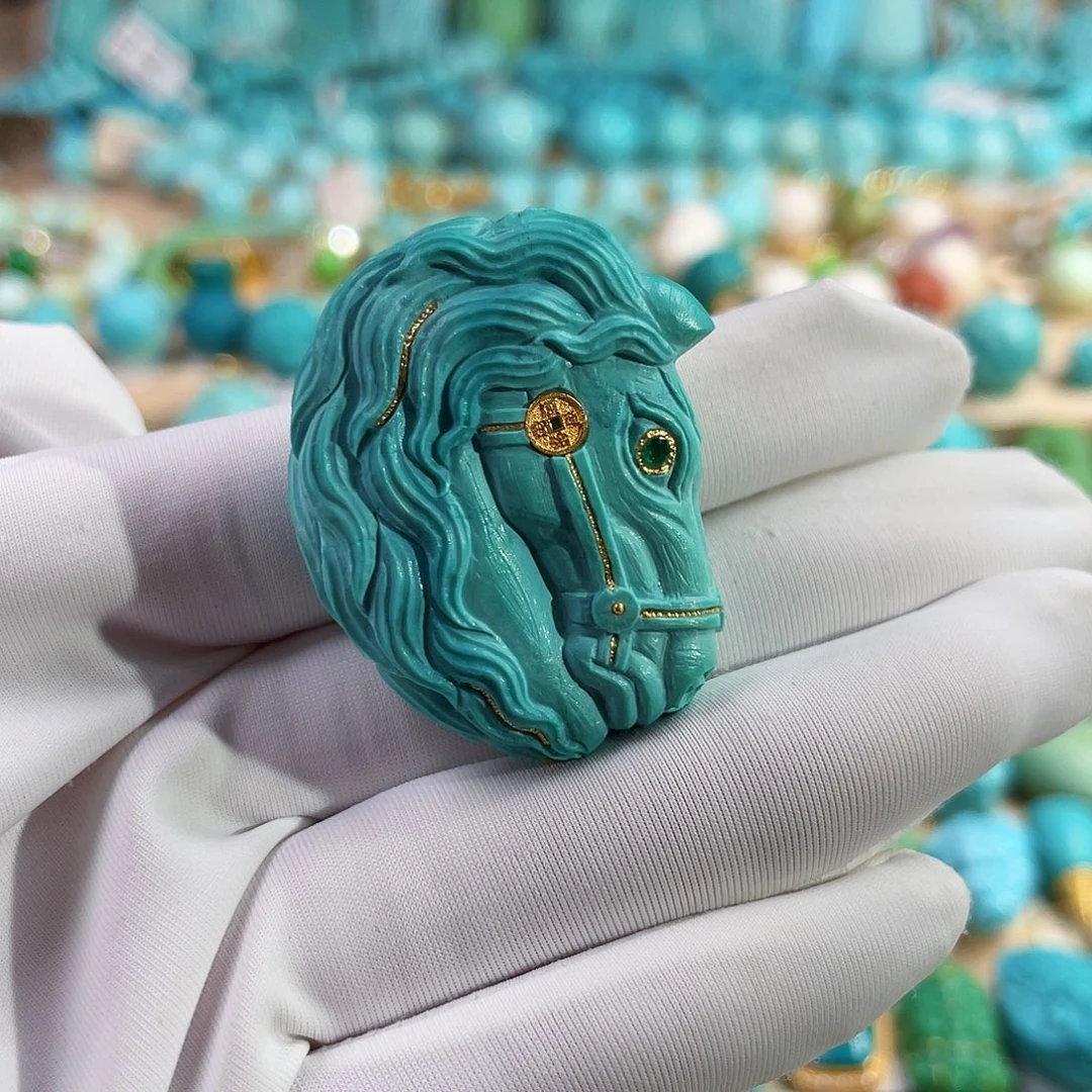 绿松石未镶嵌珠宝奇石