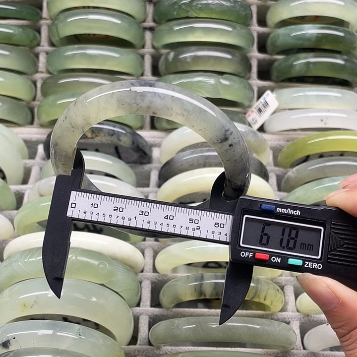 未镶嵌蛇纹石玉手镯250