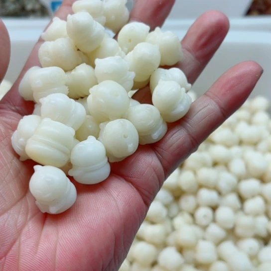 吊坠白玉菩提瑕疵15白玉猫20颗