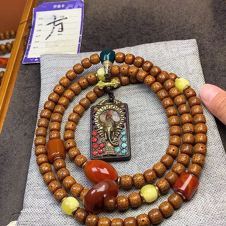 请***仔星月菩提吊坠脖挂