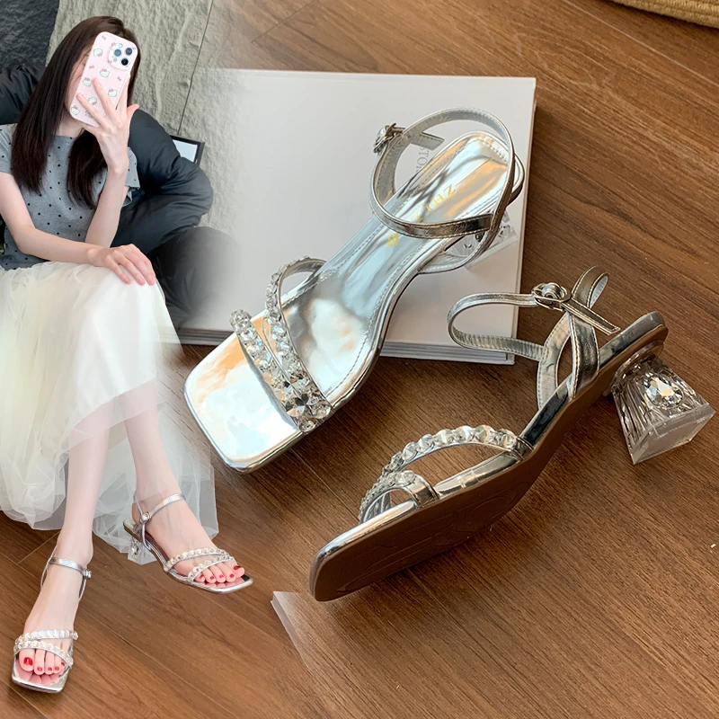 银/黑双色水钻凉鞋女2025新款夏季仙女风粗跟女鞋宽胖脚大码女鞋