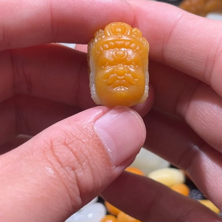 家****和田玉未镶嵌颈饰