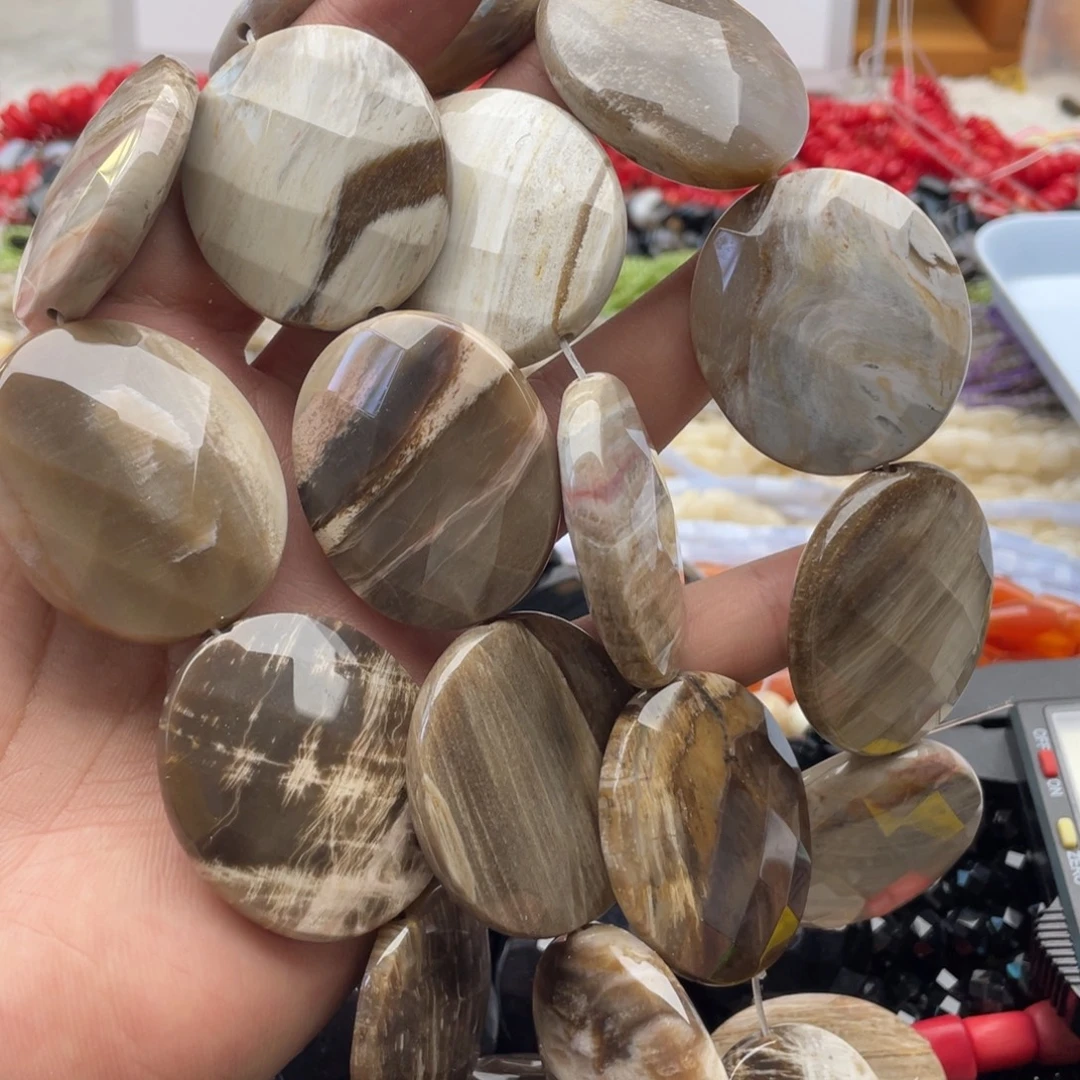 玛瑙/玉髓未镶嵌珠宝半成品一条装花皮石切面椭圆片34*40mm