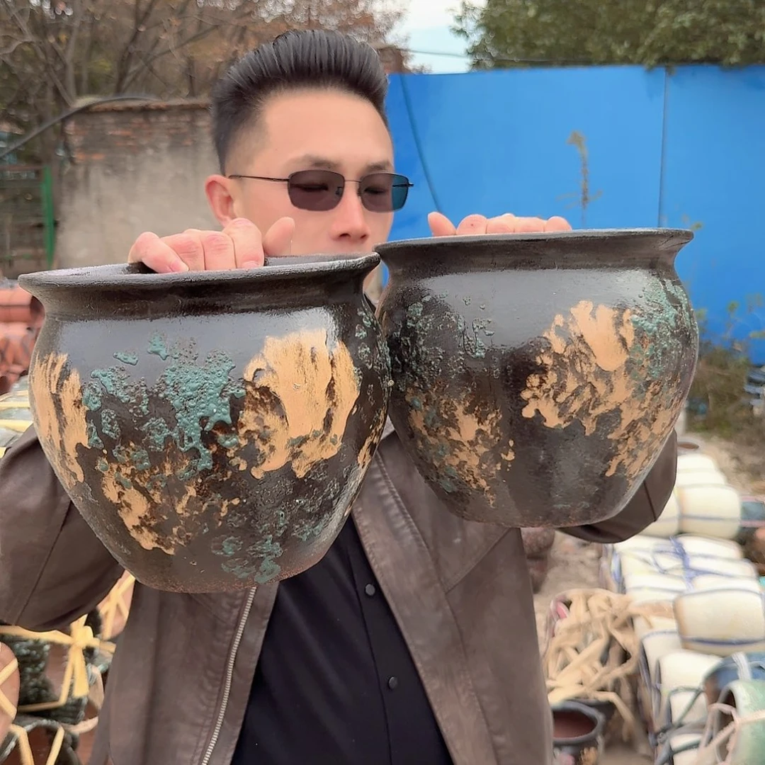 紫砂花盆口20高18（两个姹寂胖子