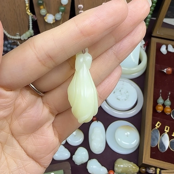 颈饰未镶嵌和田玉
