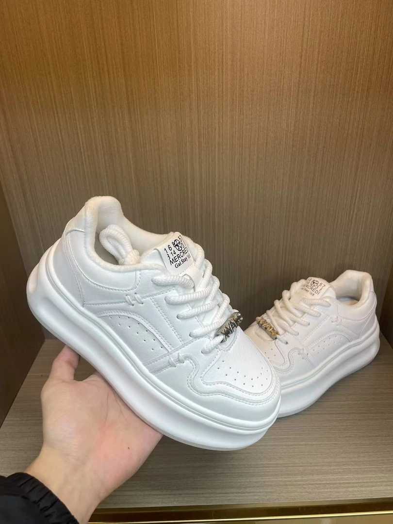 韩系轻奢.爆款软底舒适百搭休闲鞋81608