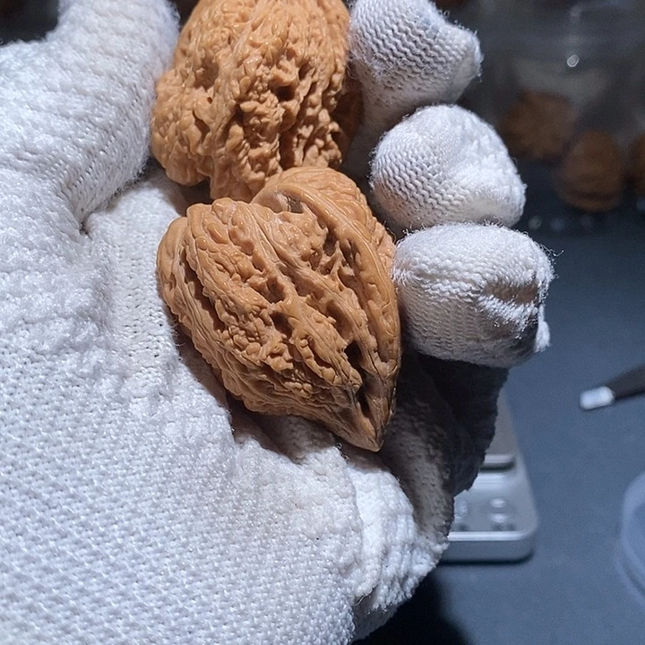 文玩核桃把件丑八怪