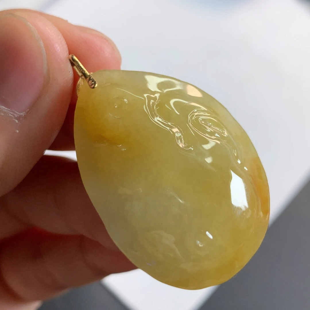【闪购商品】颈饰18K金镶嵌翡翠