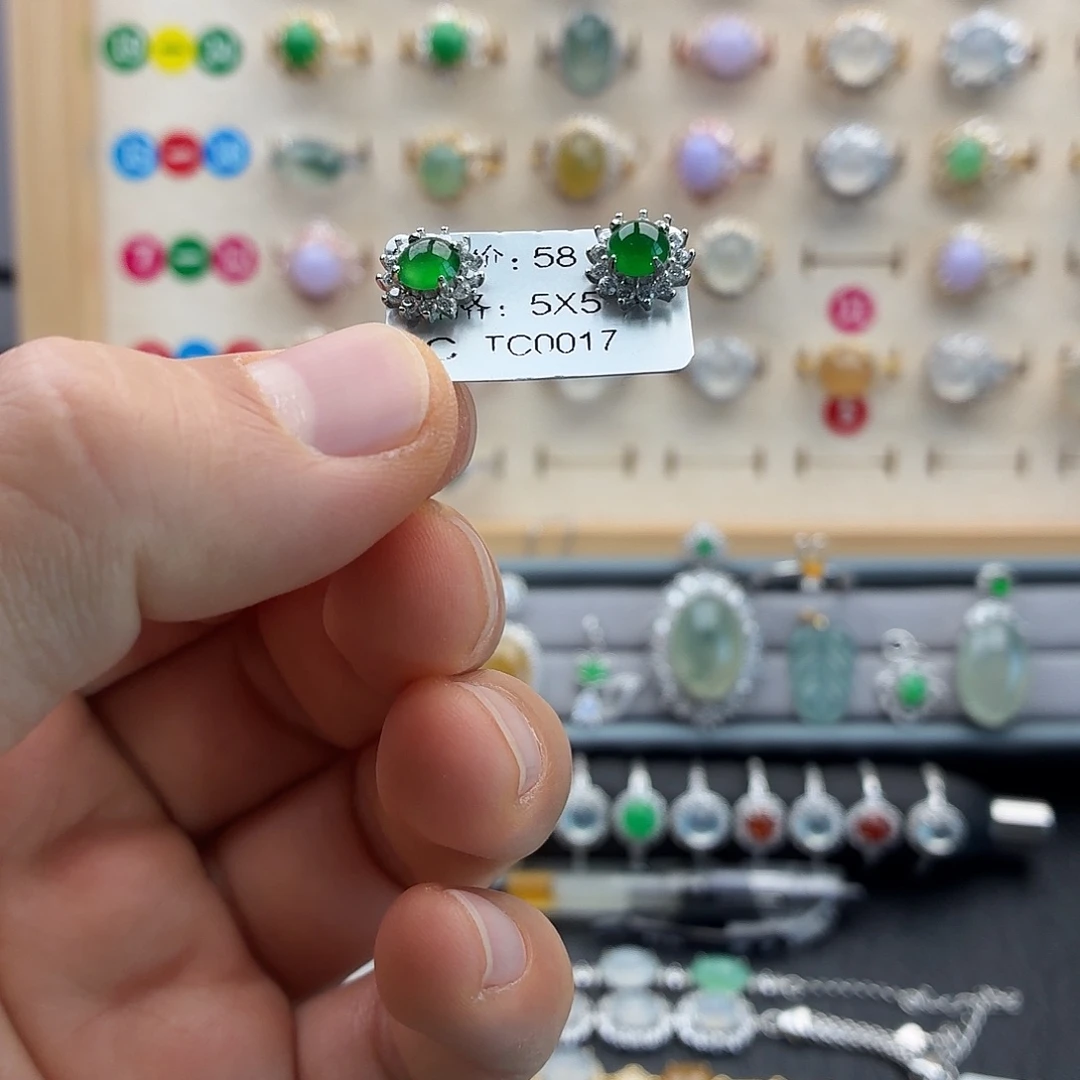 翡翠未镶嵌戒指天然翡翠A货，假一赔三