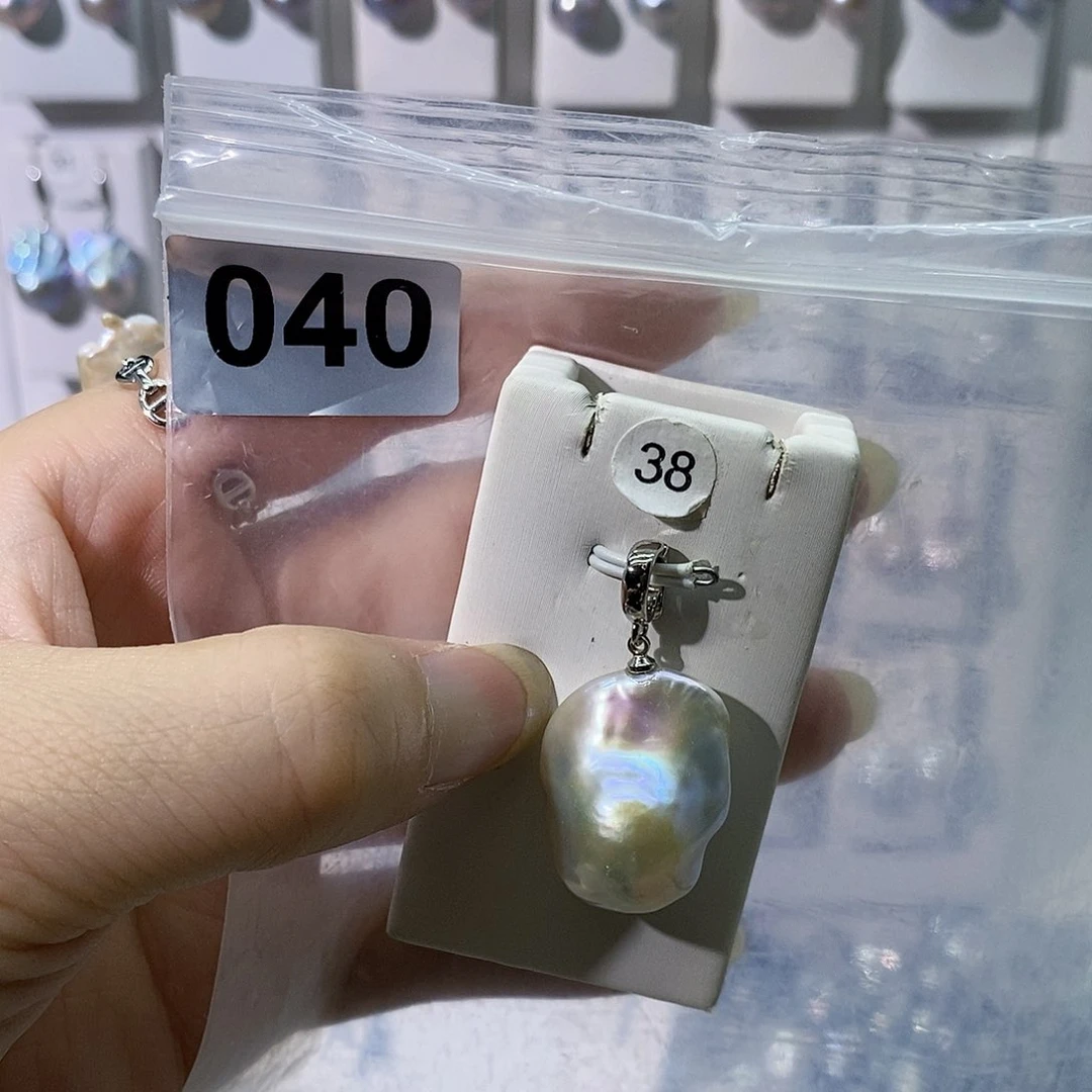 淡水珍珠合金颈饰