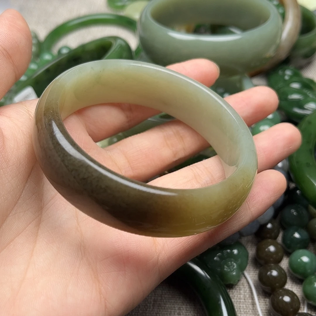 五***店和田玉（糖玉）未镶嵌手镯59mm