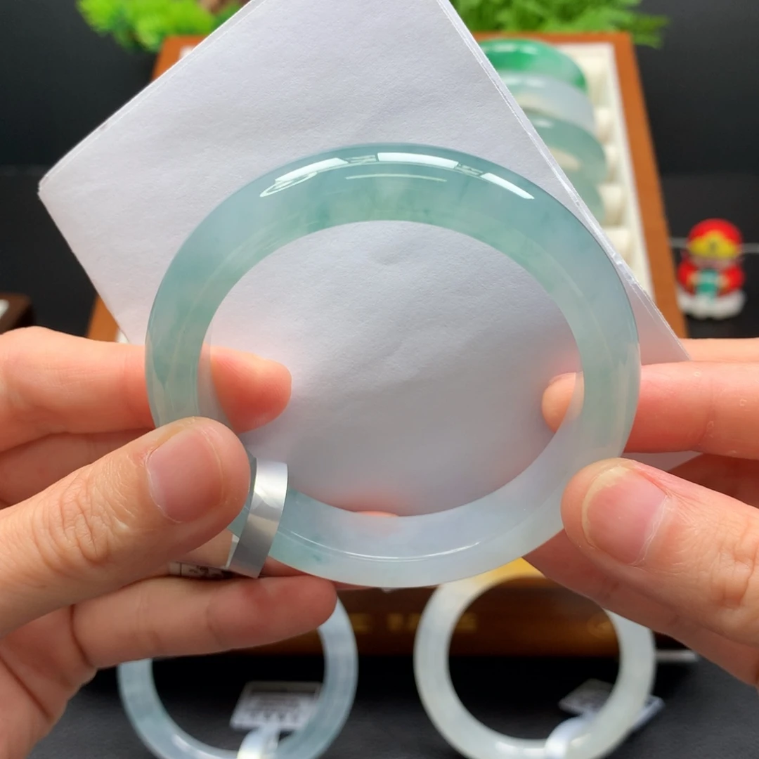 未镶嵌手镯翡翠翡翠手镯 5