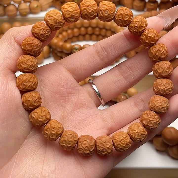 滨***哥吊坠猴头核桃漏眼款小虎须