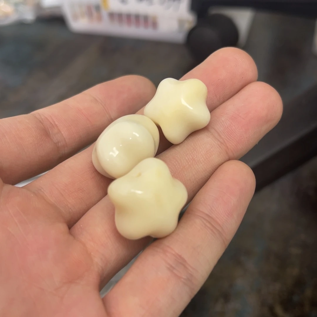 吊坠白玉菩提b21/5颗微瑕星星