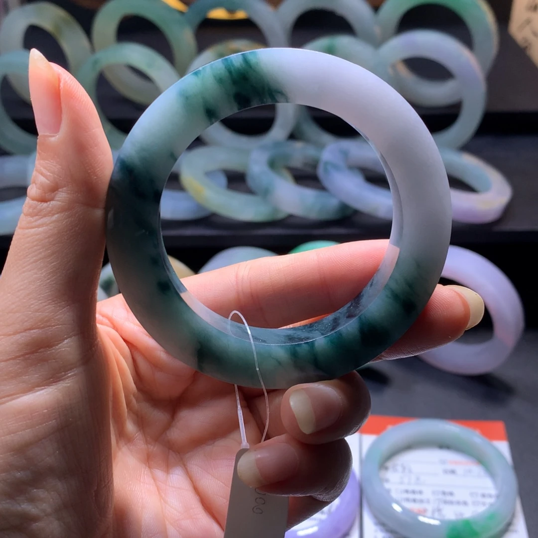 定制翡翠未镶嵌翡翠手镯