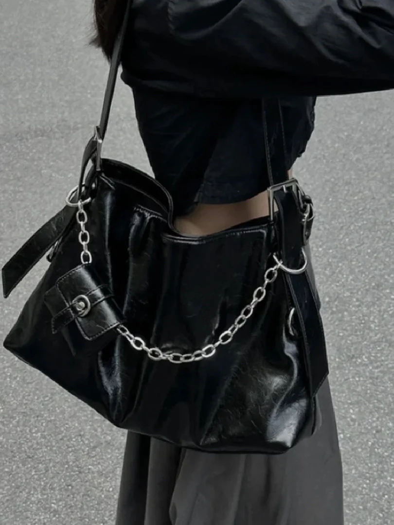 高级感腋下包包女2025新款春夏大容量大学生上课单肩包通勤托特包