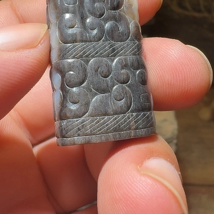 老***张和田玉（糖玉）未镶嵌颈饰