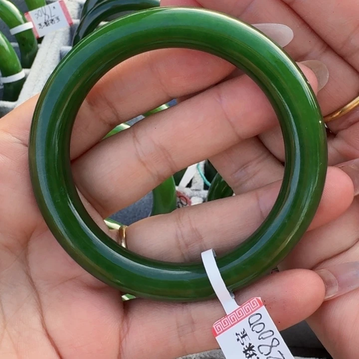 未镶嵌手镯和田玉（碧玉）