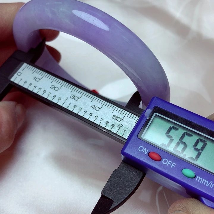 翡翠手镯未镶嵌手镯