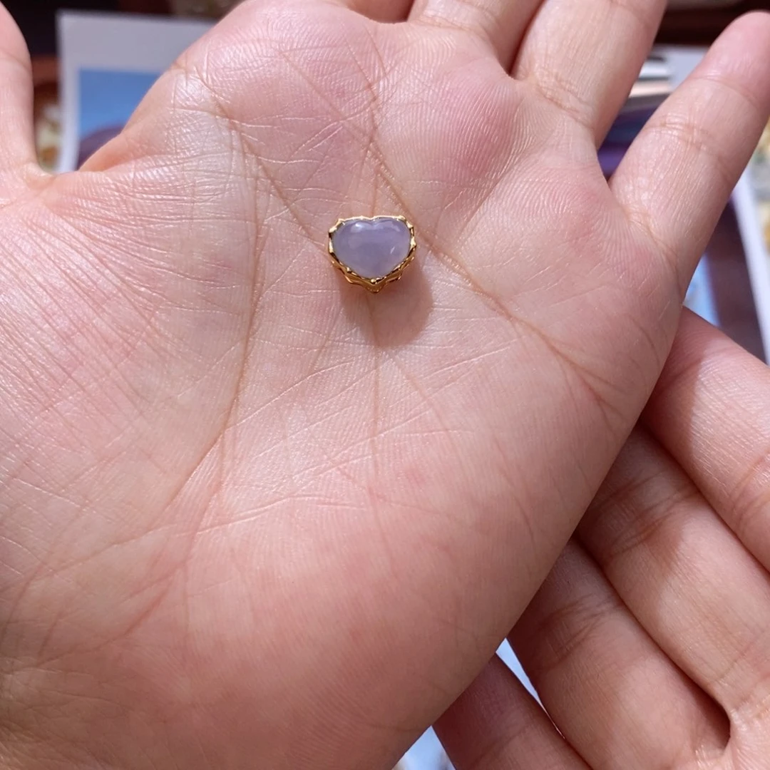奈***歡翡翠18K金镶嵌颈饰翡翠