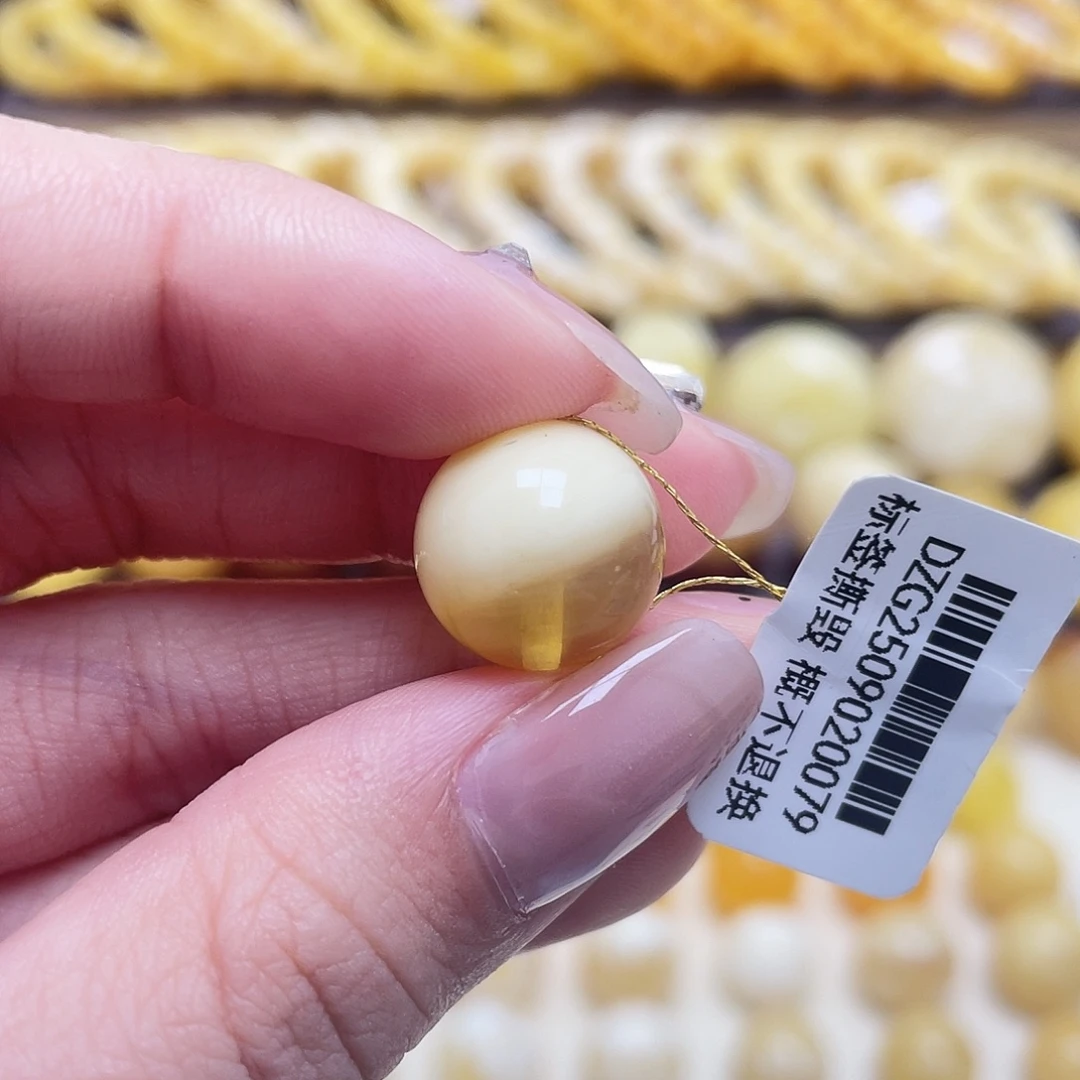 琥珀未镶嵌裸石13.9mm圆珠瑕