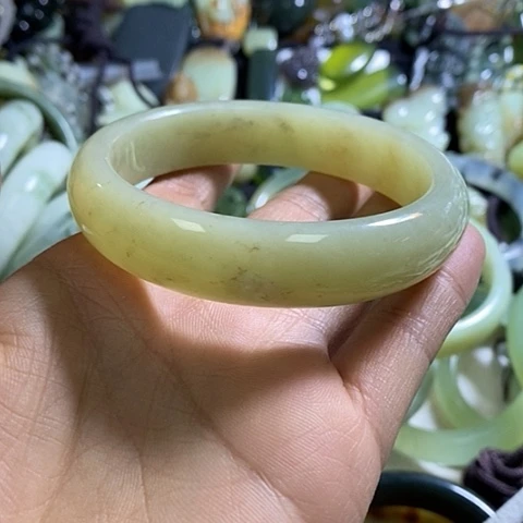 和田玉手镯未镶嵌60口径