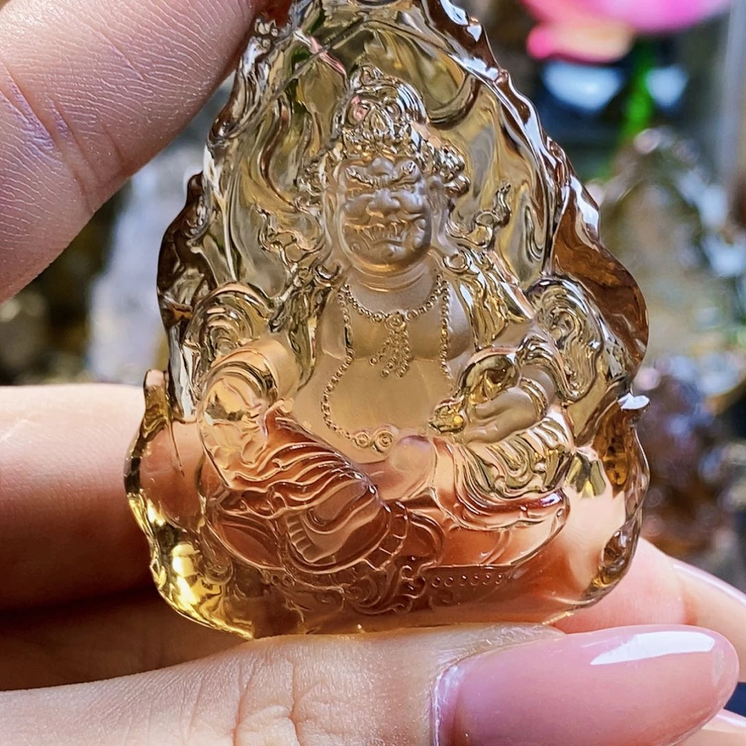 未镶嵌颈饰水晶吊墜