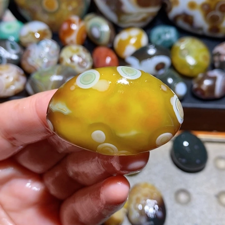 未镶嵌玛瑙/玉髓珠宝半成品147