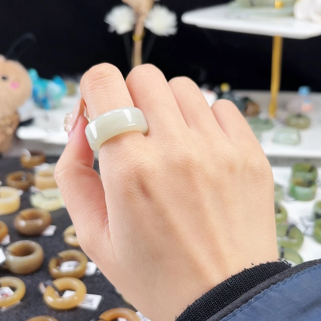 和田玉未镶嵌戒指P74蓝皮窄圆切17.4不退换