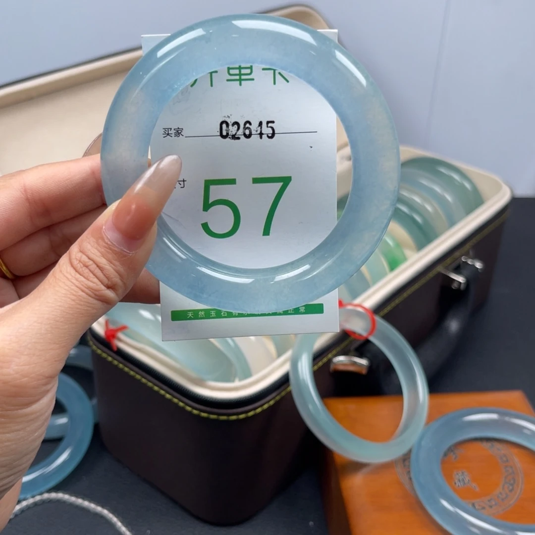 石英岩玉手镯未镶嵌