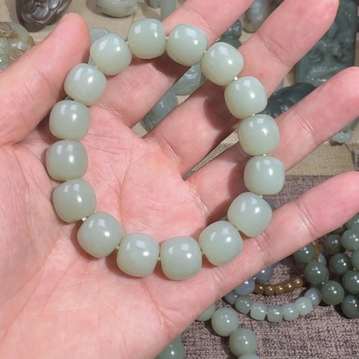 和田玉未镶嵌颈饰正*