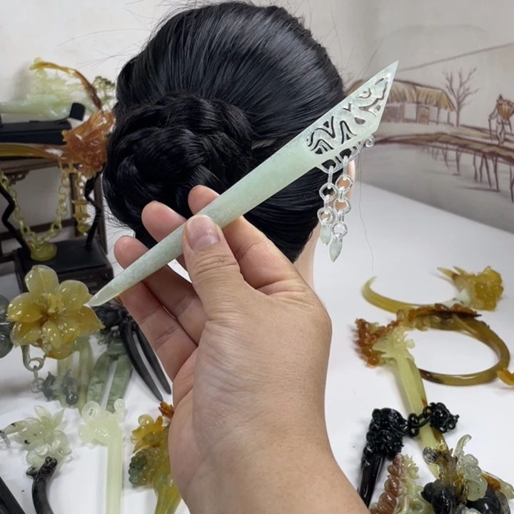 一***朵岫玉未镶嵌发饰天然一体手工雕刻