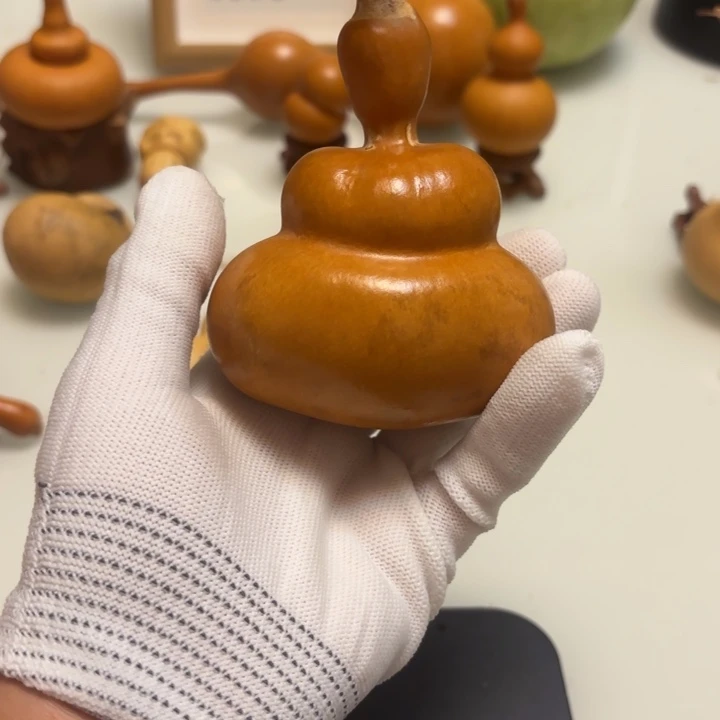 棍***姐天然手捻老皮葫芦