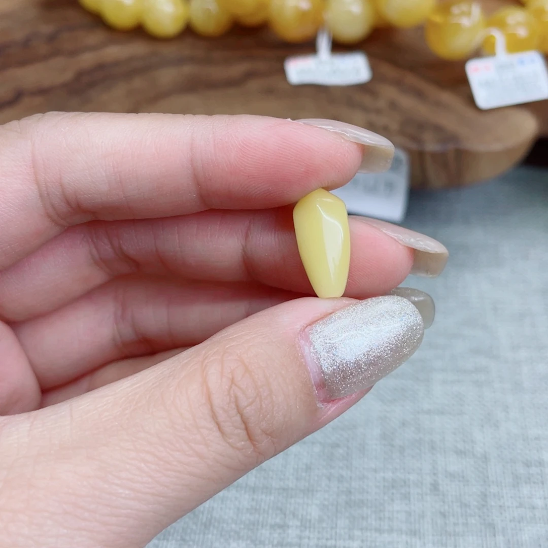 未镶嵌蜜蜡裸石小*子蜜蜡32