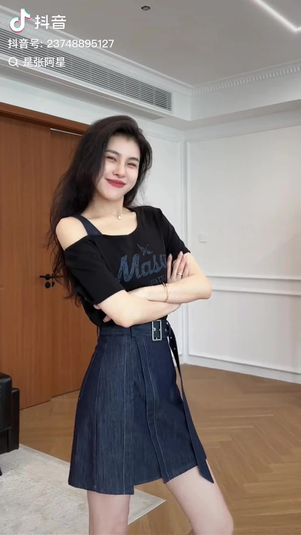 【现货】张阿星连衣裙-镜头焦点假两件单肩斜肩印花拼接收腰连衣裙