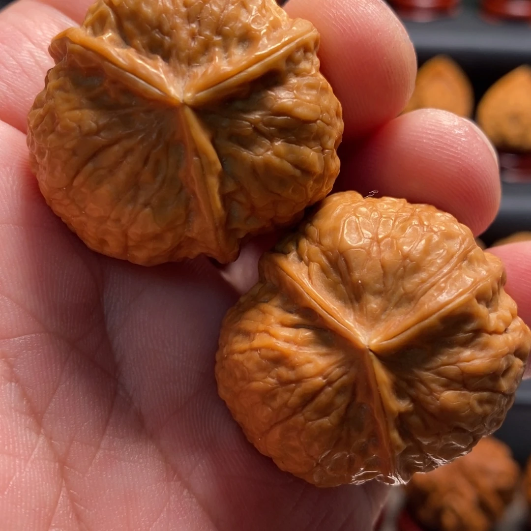 文玩核桃吊坠玉玺三棱37