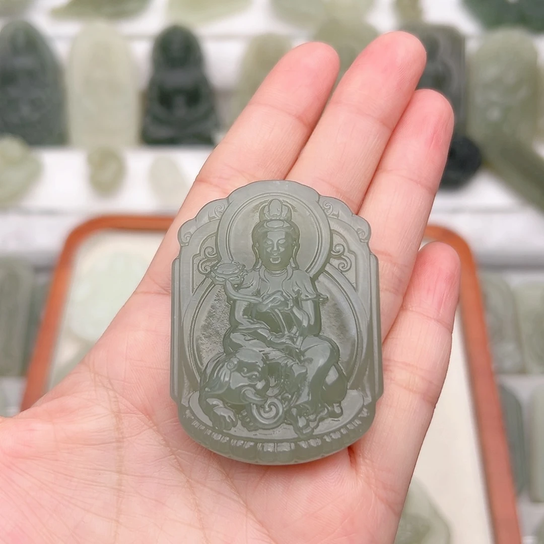 颈饰未镶嵌和田玉