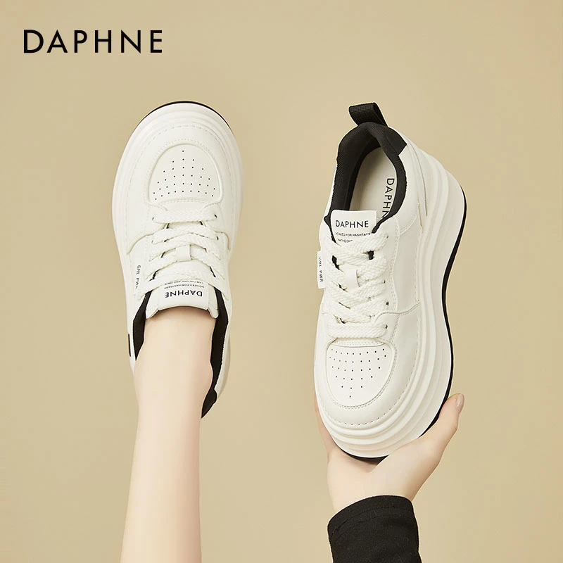 达芙妮厚底板鞋女新款春秋学生德训软底运动休闲鞋低帮增高小白鞋