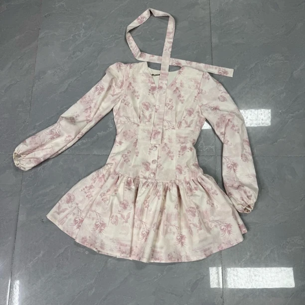 BH-BLACK 2025春季新款连衣裙