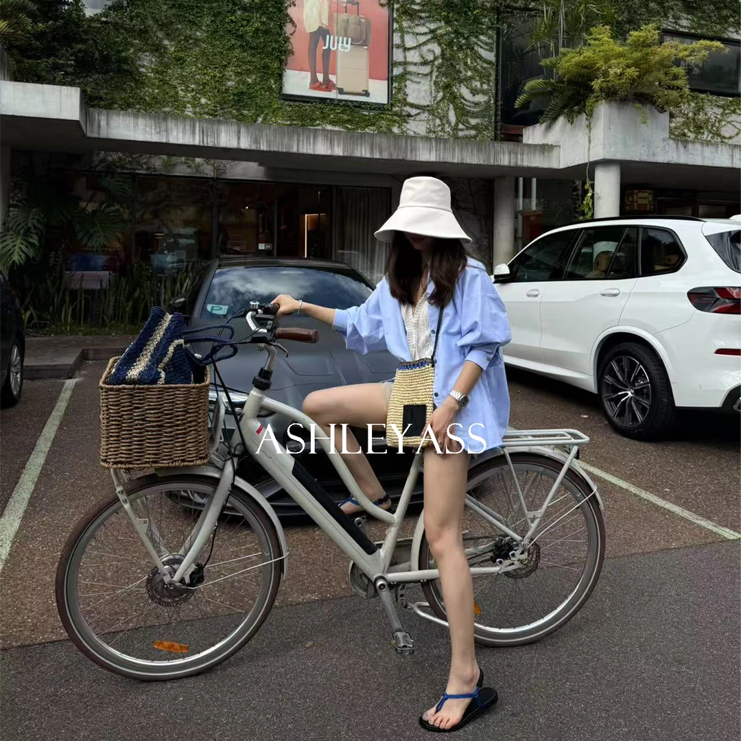 【ASHLEYASS】“自行车衬衫”贝壳扣翻领修饰颈部线条衬衫LSS250050S