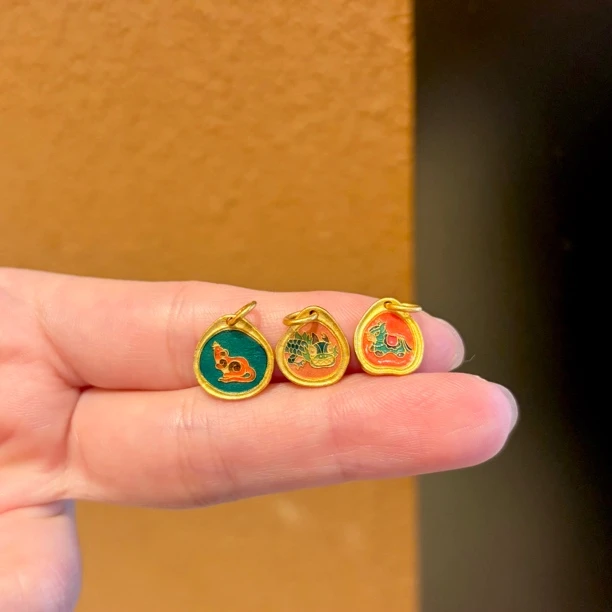 高温烧蓝黄金小吊坠 国金细工手工高温烧蓝吊坠多样性发货