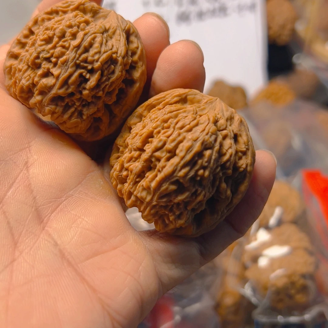 把件文玩核桃南疆石40 高差俩尺