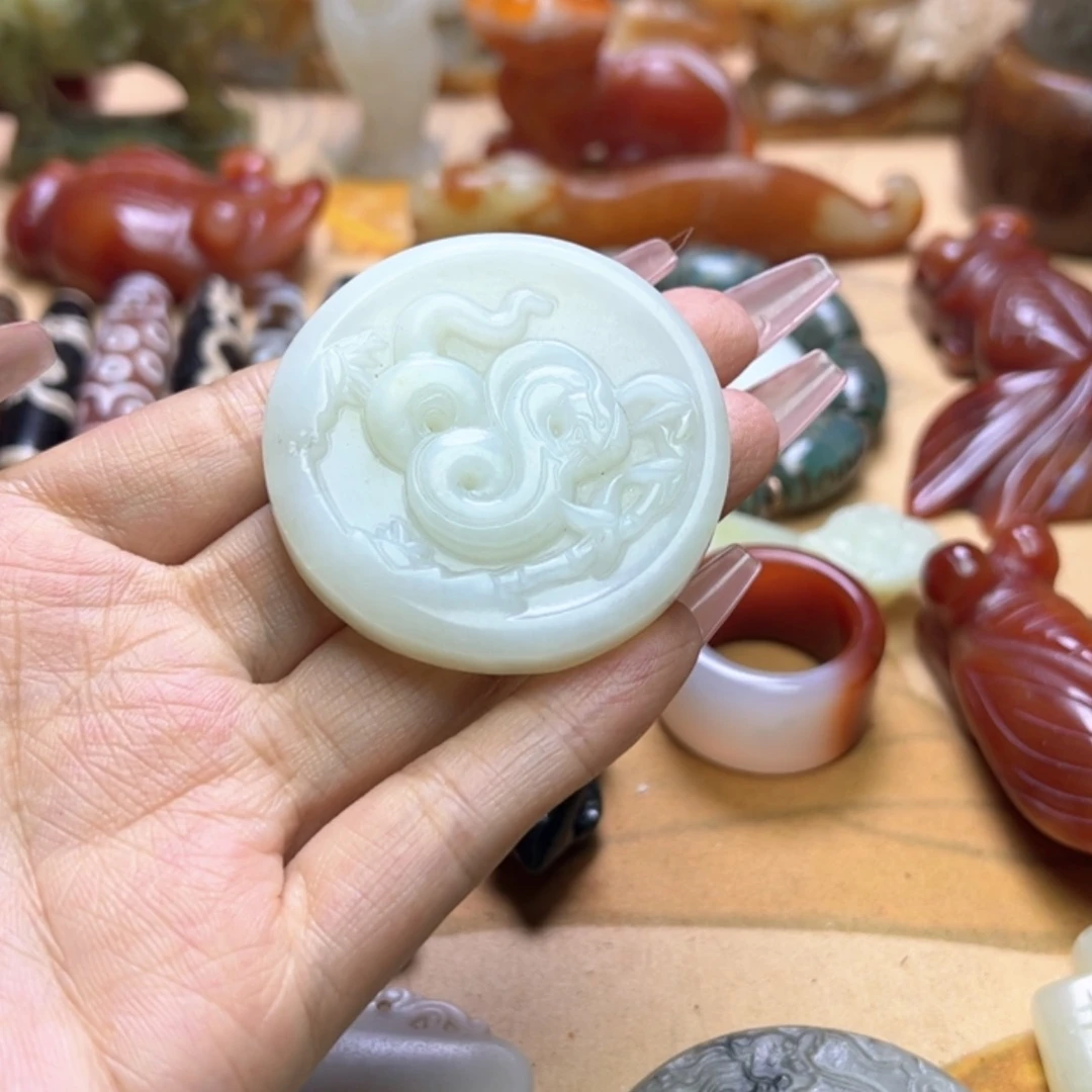 【闪购商品】蛇纹石玉颈饰未镶嵌