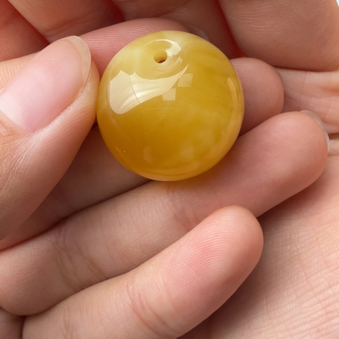未镶嵌琥珀珠宝奇石