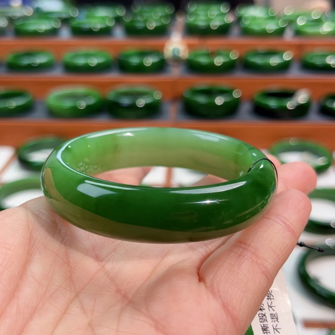 未镶嵌手镯和田玉（碧玉）