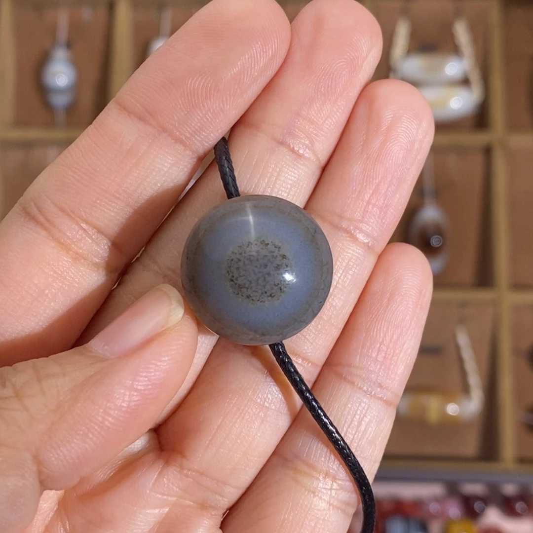 吃***豆玛瑙/玉髓未镶嵌颈饰