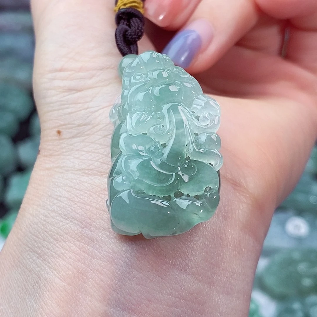 颈饰未镶嵌翡翠天然