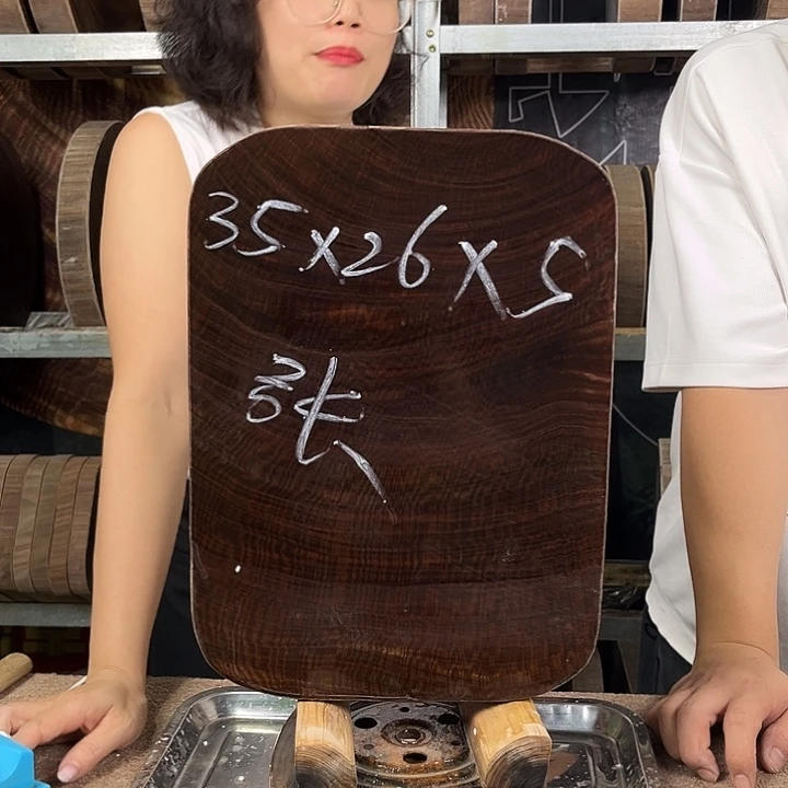 正宗蚬木菜板方形