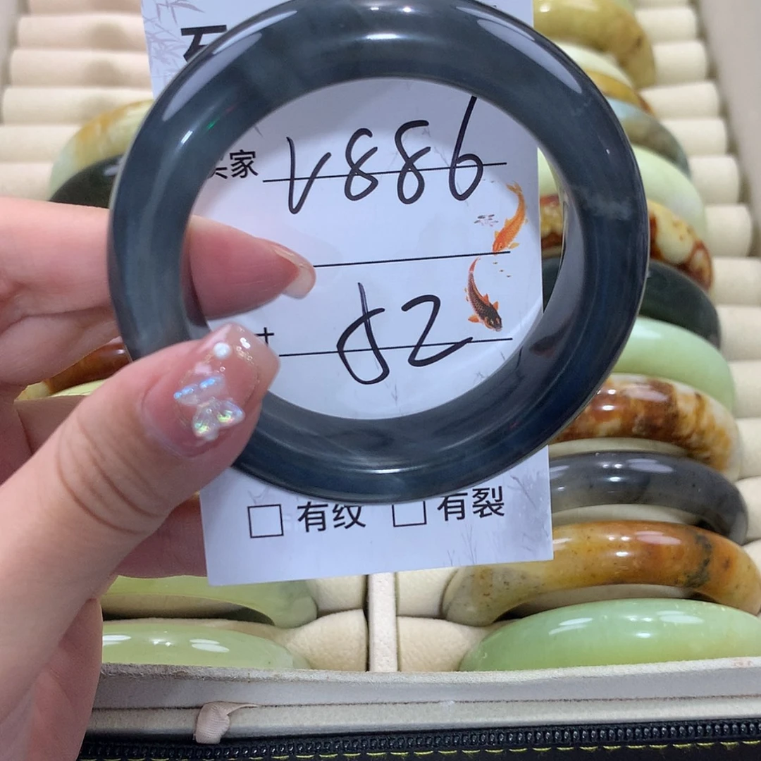【闪购商品】未镶嵌蛇纹石玉手镯