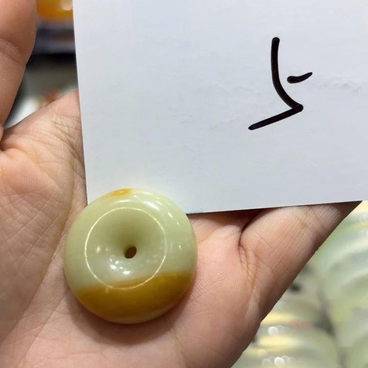 未镶嵌岫玉手镯天然